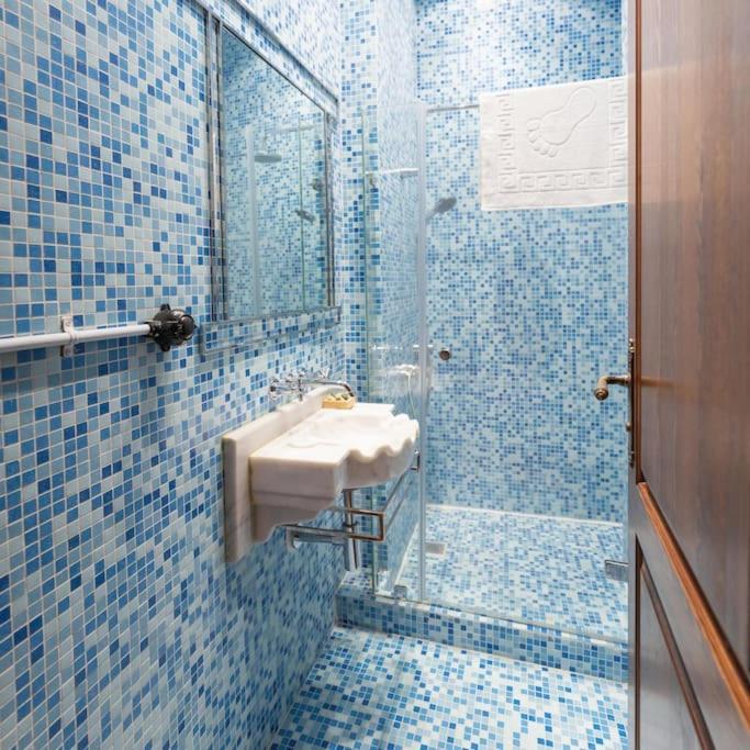 Apartment Beyoglu'nun Kalbinde Yueksek Tavanli Istanbul