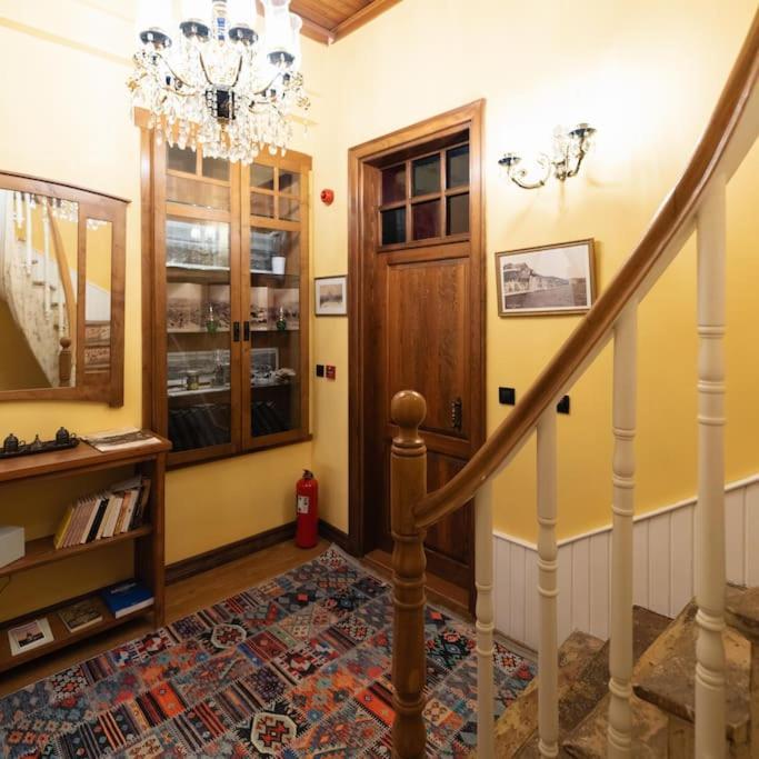 Daire Beyoglu'nun Kalbinde Yueksek Tavanli İstanbul